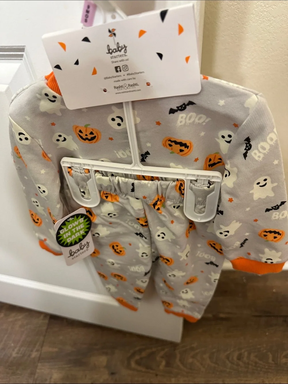 Baby Starters  👻 🎃 Pumpkin & Ghost Pajama 3 Piece Set- Gray & Orange Size9 Month